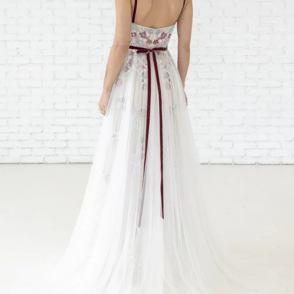 Willowby by Watters Everheart wedding gown, size 0 - Picture 2 of 14